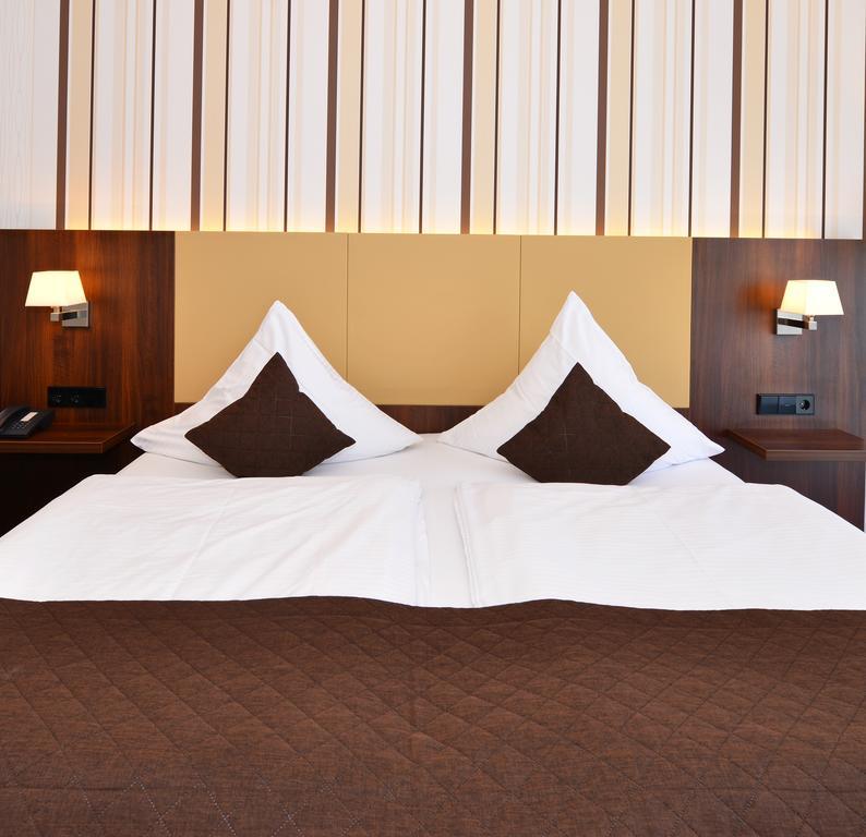Lobinger-Parkhotel Giengen an der Brenz Εξωτερικό φωτογραφία